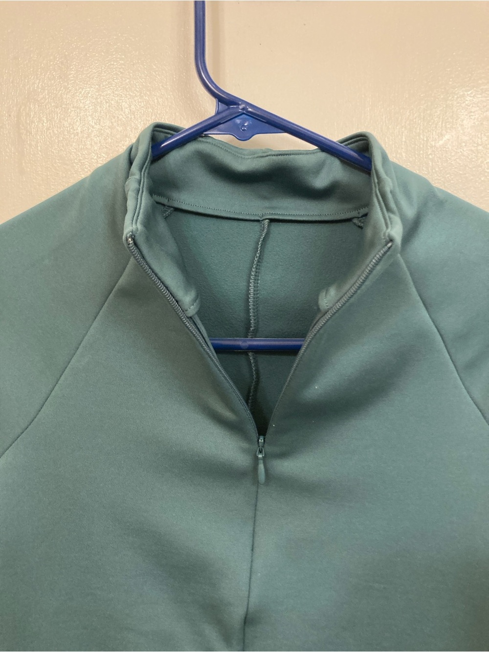ALO Yoga Women's Long Sleeve Mock Neck Top in Teal - Picture 2 of 4